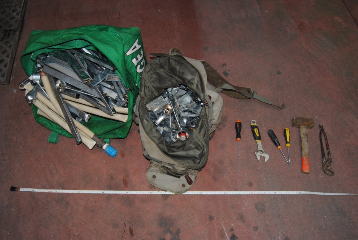 Refurtiva e attrezzi di scasso