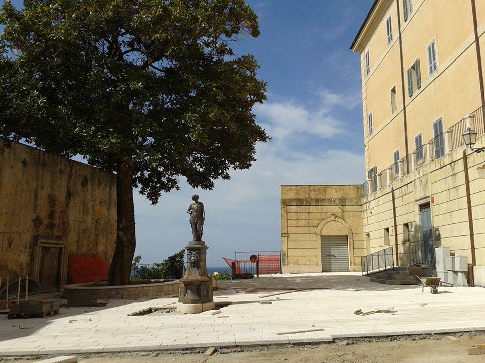 Piazza Santa Domitilla